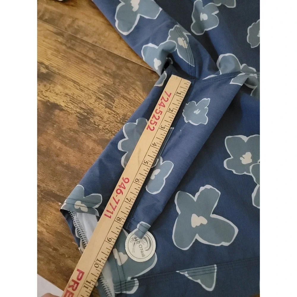 O'Neill Hyperdry Board Shorts Size 32 Mens Floral Print 19